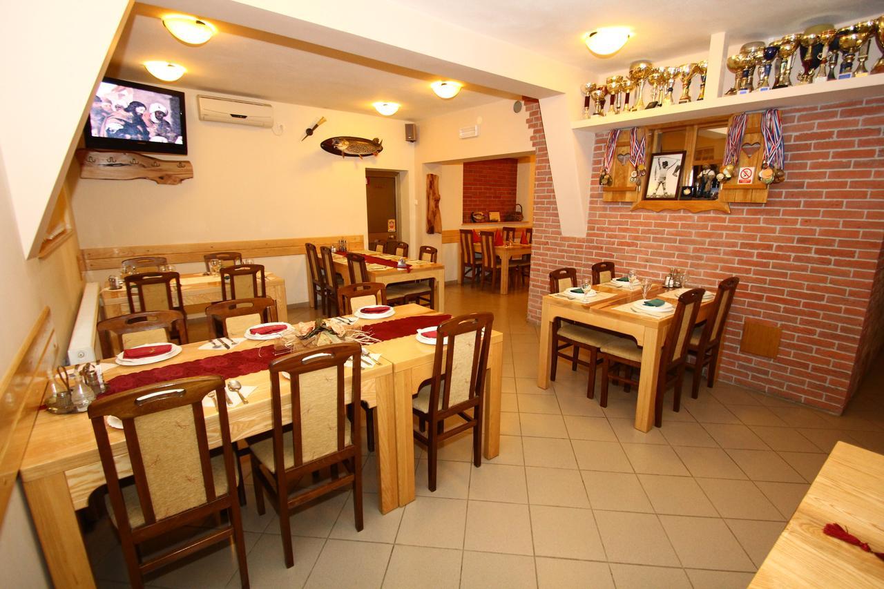 Kod Ribica Bed & Breakfast Jasenovac Exterior photo